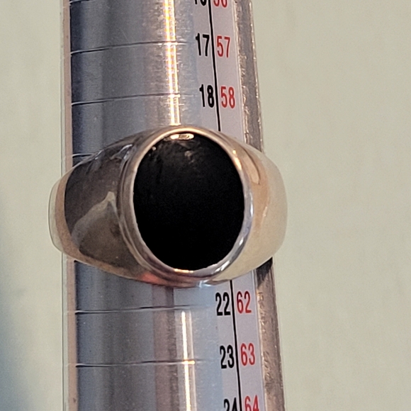 Vintage Sterling Silver And Onyx Gemstone Ring Size 9.1/2 - Picture 5 of 7